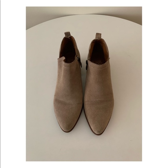 Franco Sarto Suede Ankle Boots in Neutral Tan (US 6.5M) - Picture 4 of 6
